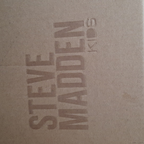 10. Steve Madden leopard print faux fur slingback shoes - Picture 5 of 14